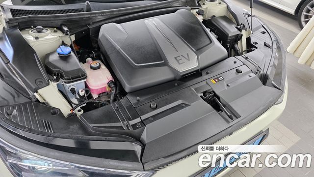 Kia EV6 Standard Earth 2023 — фото 6