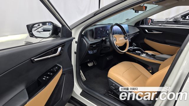 Kia EV6 Standard Earth 2023 — фото 10