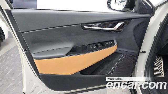 Kia EV6 Standard Earth 2023 — фото 24