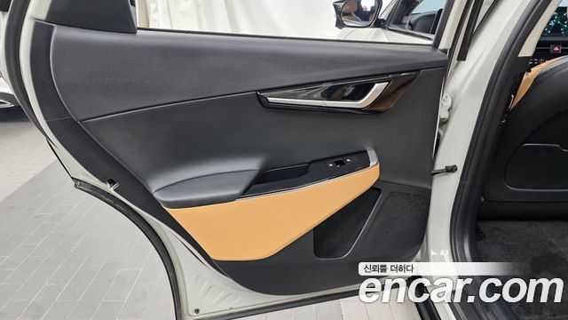 Kia EV6 Standard Earth 2023 — фото 25