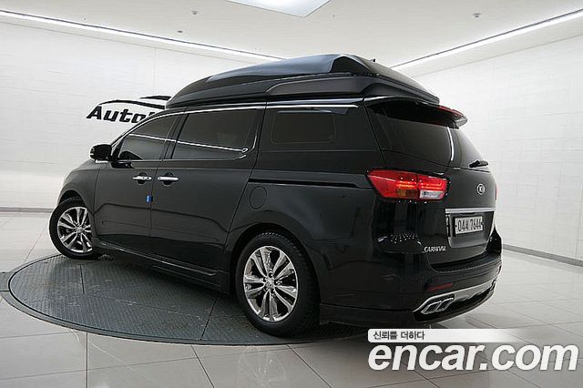 Kia Carnival 9-seater Hi-Limousine Prestige 2018 — фото 3