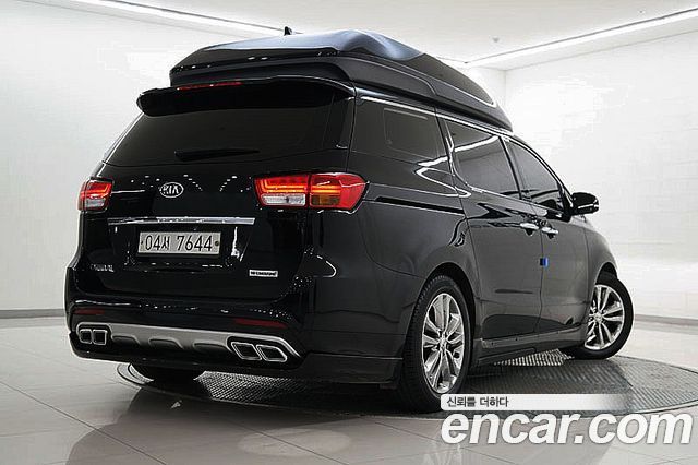 Kia Carnival 9-seater Hi-Limousine Prestige 2018 — фото 4