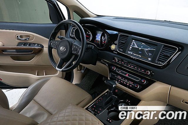 Kia Carnival 9-seater Hi-Limousine Prestige 2018 — фото 5