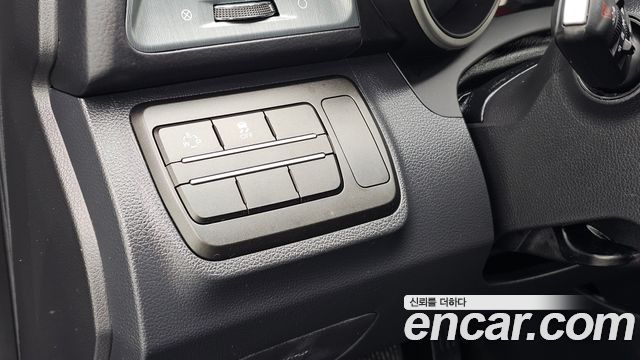 KG Mobility (SsangYong) Tivoli Armor VX 2WD 2018 — фото 15