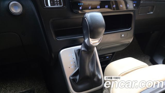 Hyundai Staria 4WD Tourer 9-Seater Modern 2022 — фото 9