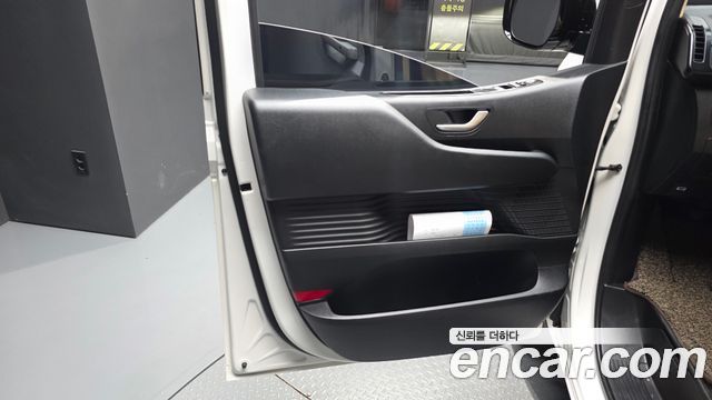Hyundai Staria 4WD Tourer 9-Seater Modern 2022 — фото 24