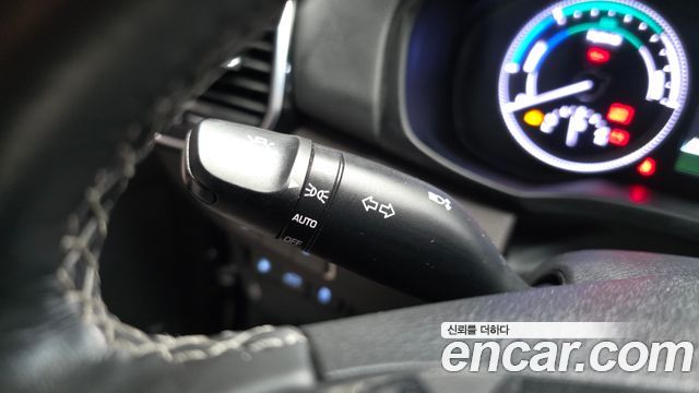 Hyundai Grandeur Hybrid (IG) Exclusive Special 2019 — фото 27