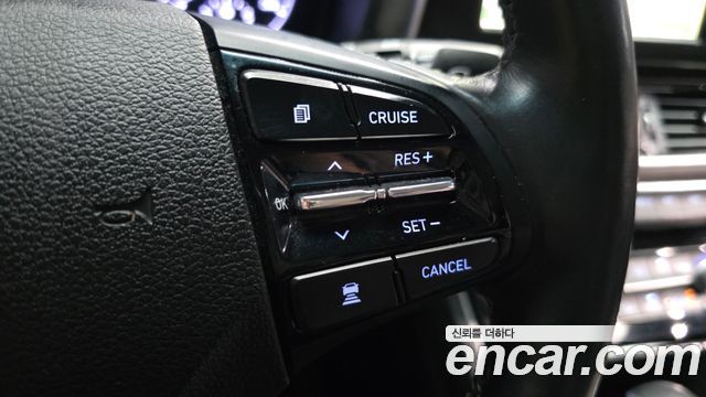 Hyundai Grandeur Hybrid (IG) Exclusive Special 2019 — фото 31