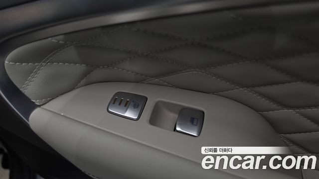 Genesis G70 2.0T Supreme 2018 — фото 21