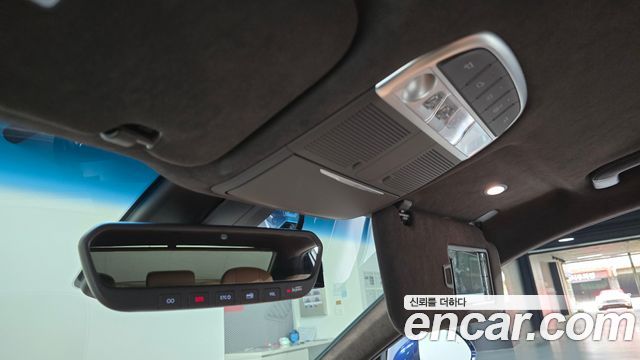 Genesis G90 5.0 AWD Prestige 2019 — фото 18