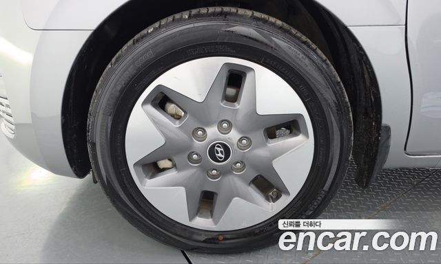 Hyundai Staria L3.5 Tourer 11-Seater Modern 2023 — фото 5