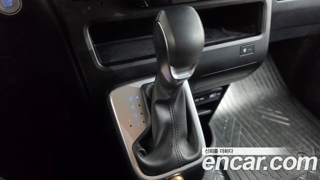 Hyundai Staria L3.5 Tourer 11-Seater Modern 2023 — фото 9