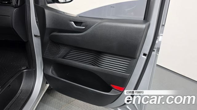 Hyundai Staria L3.5 Tourer 11-Seater Modern 2023 — фото 27