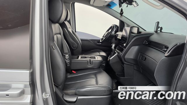 Hyundai Staria L3.5 Tourer 11-Seater Modern 2023 — фото 29
