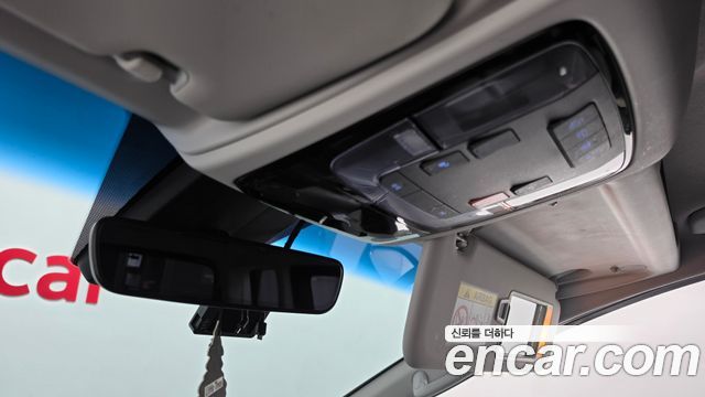 Hyundai Staria L3.5 Tourer 11-Seater Modern 2023 — фото 31