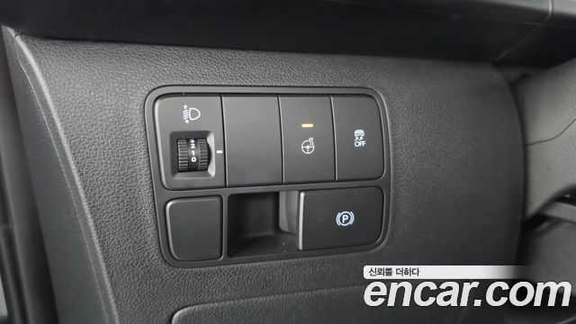 Hyundai Staria L3.5 Tourer 11-Seater Modern 2023 — фото 32