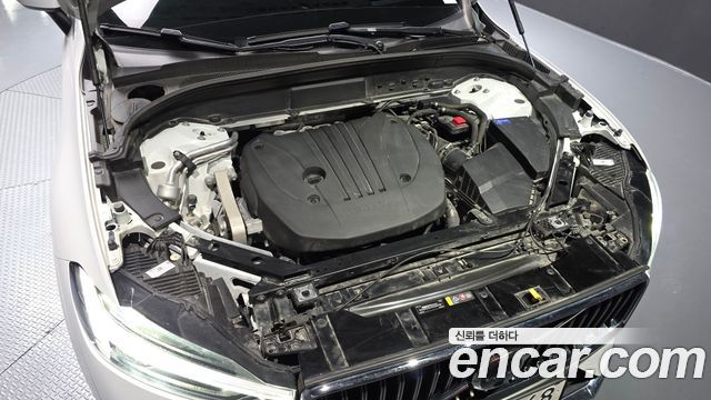 Volvo XC60 (II) B5 Ultra Bright 2025 — фото 6