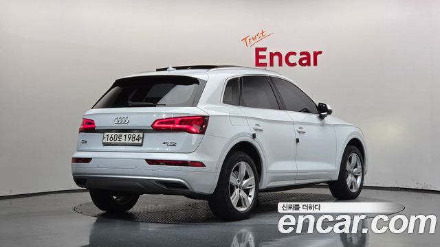 Audi Q5 (FY) 40 TDI Quattro Premium 2020 — фото 2