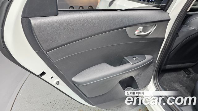 Kia K3 Luxury 2020 — фото 25