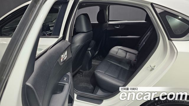 Kia K3 Luxury 2020 — фото 30