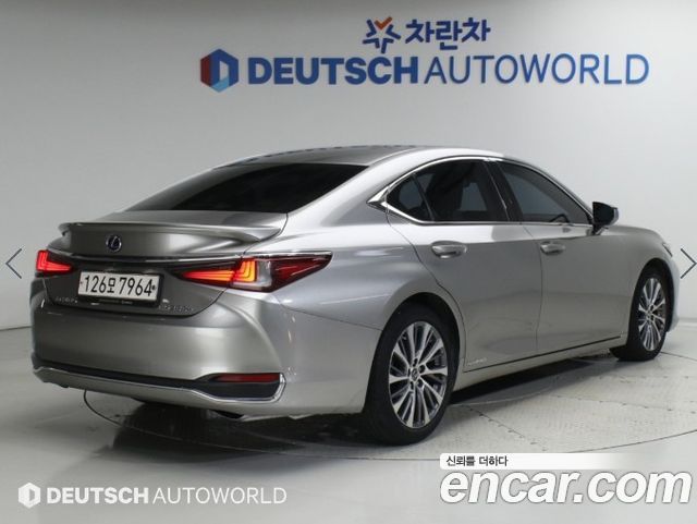 Lexus ES300h (VII) Luxury 2019 — фото 2