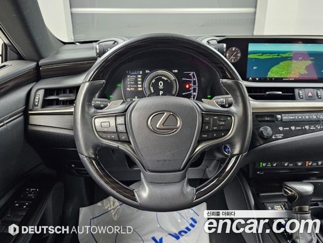 Lexus ES300h (VII) Luxury 2019 — фото 17