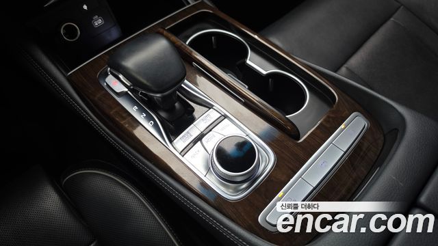 Kia K9 3.8 GDI AWD PlatinumⅢ 2020 — фото 9