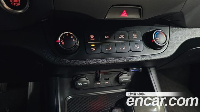 Kia Sportage R Diesel 2WD Trendy 2015 — фото 18
