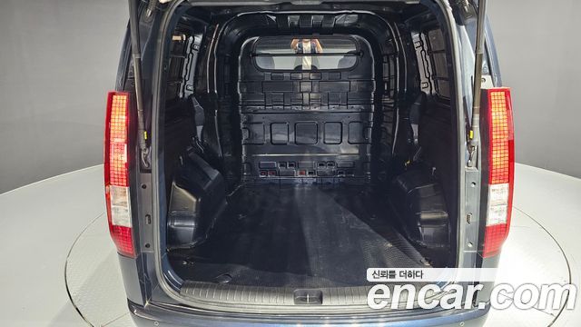 Hyundai Staria Cargo 5-Seater Modern 2022 — фото 19