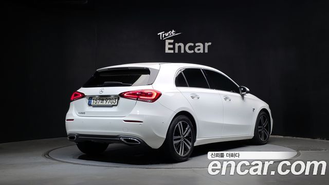 Mercedes-Benz A-Class (W177) A220 Hatchback 2021 — фото 2
