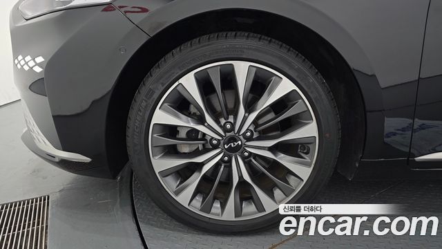 Kia K8 2.5 Gasoline 2WD Noblesse 2023 — фото 5