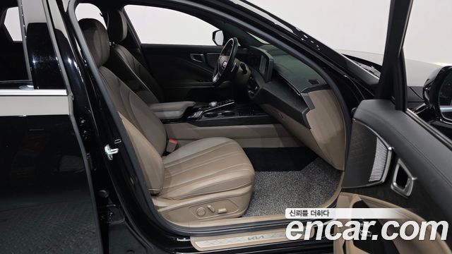 Kia K8 2.5 Gasoline 2WD Noblesse 2023 — фото 11