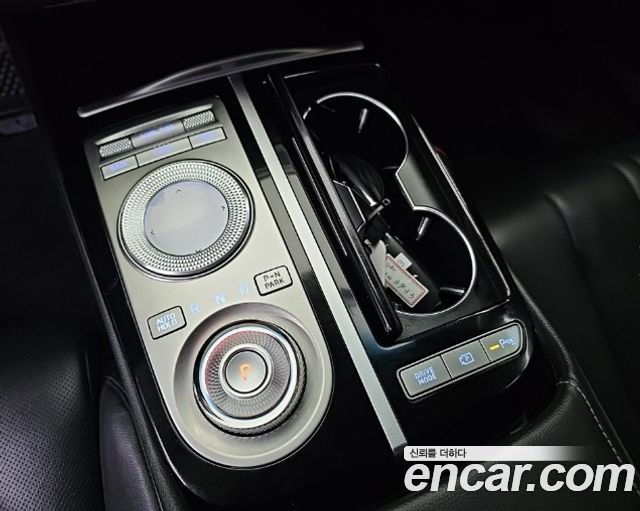 Genesis Electrified G80 (RG3) e-AWD 2022 — фото 8