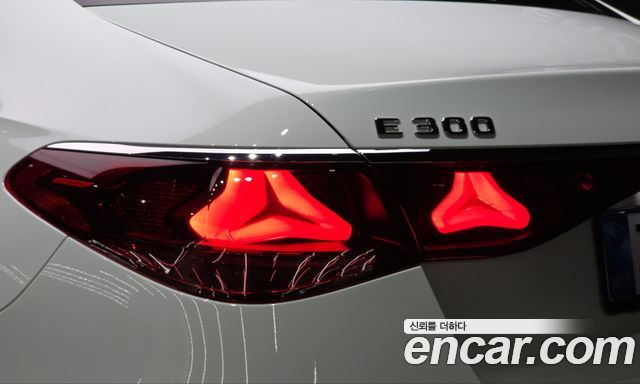 Mercedes-Benz E-Class (W214) E300 4MATIC AMG Line 2026 — фото 23