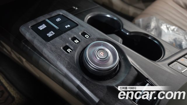 Kia K8 2.5 Gasoline 2WD Signature Special 2023 — фото 9