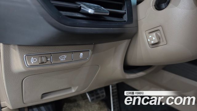 Kia K8 2.5 Gasoline 2WD Signature Special 2023 — фото 28