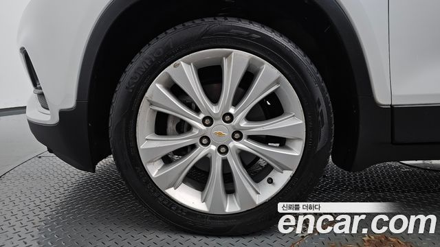 Chevrolet Trax 1.4 Premier 2018 — фото 5