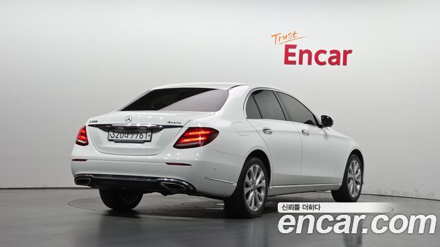 Mercedes-Benz E-Class (W213) E300 4MATIC Exclusive 2020 — фото 2