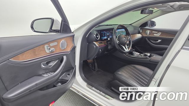 Mercedes-Benz E-Class (W213) E300 4MATIC Exclusive 2020 — фото 10
