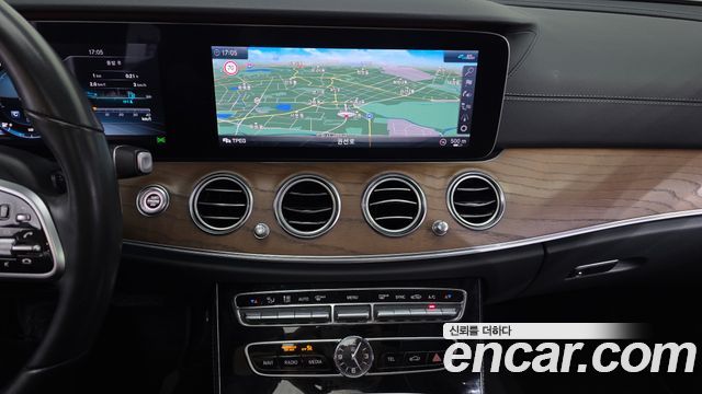 Mercedes-Benz E-Class (W213) E300 4MATIC Exclusive 2020 — фото 13