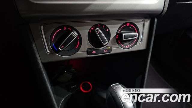 Volkswagen Polo 1.4 TDI R-Line 5th 2016 — фото 18