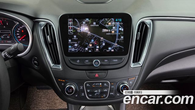Chevrolet Malibu 2.0 Turbo LTZ Premium 2017 — фото 12