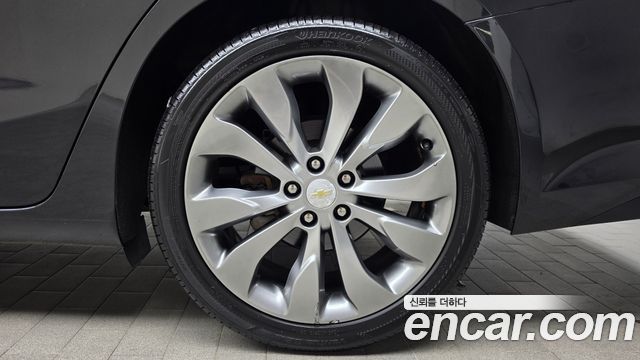 Chevrolet Malibu 2.0 Turbo LTZ Premium 2017 — фото 21