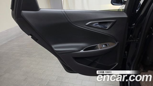 Chevrolet Malibu 2.0 Turbo LTZ Premium 2017 — фото 25