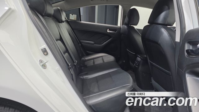 Kia K3 Luxury 2015 — фото 12