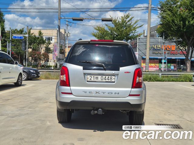KG Mobility (SsangYong) Rexton W 2.2 4WD RX7 Deluxe 2016 — фото 8