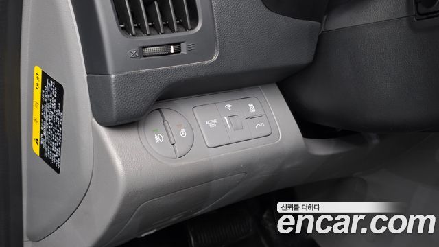 Hyundai Grand Starex Van 5-Seater Modern 2019 — фото 14