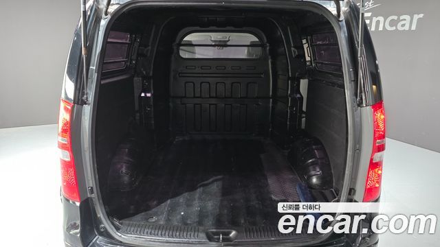 Hyundai Grand Starex Van 5-Seater Modern 2019 — фото 19