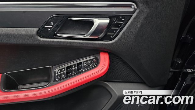Porsche Macan 2.0 95B 2021 — фото 16