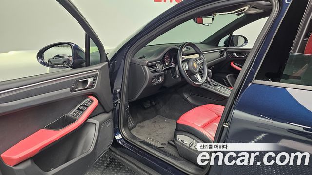 Porsche Macan 2.0 95B 2021 — фото 26